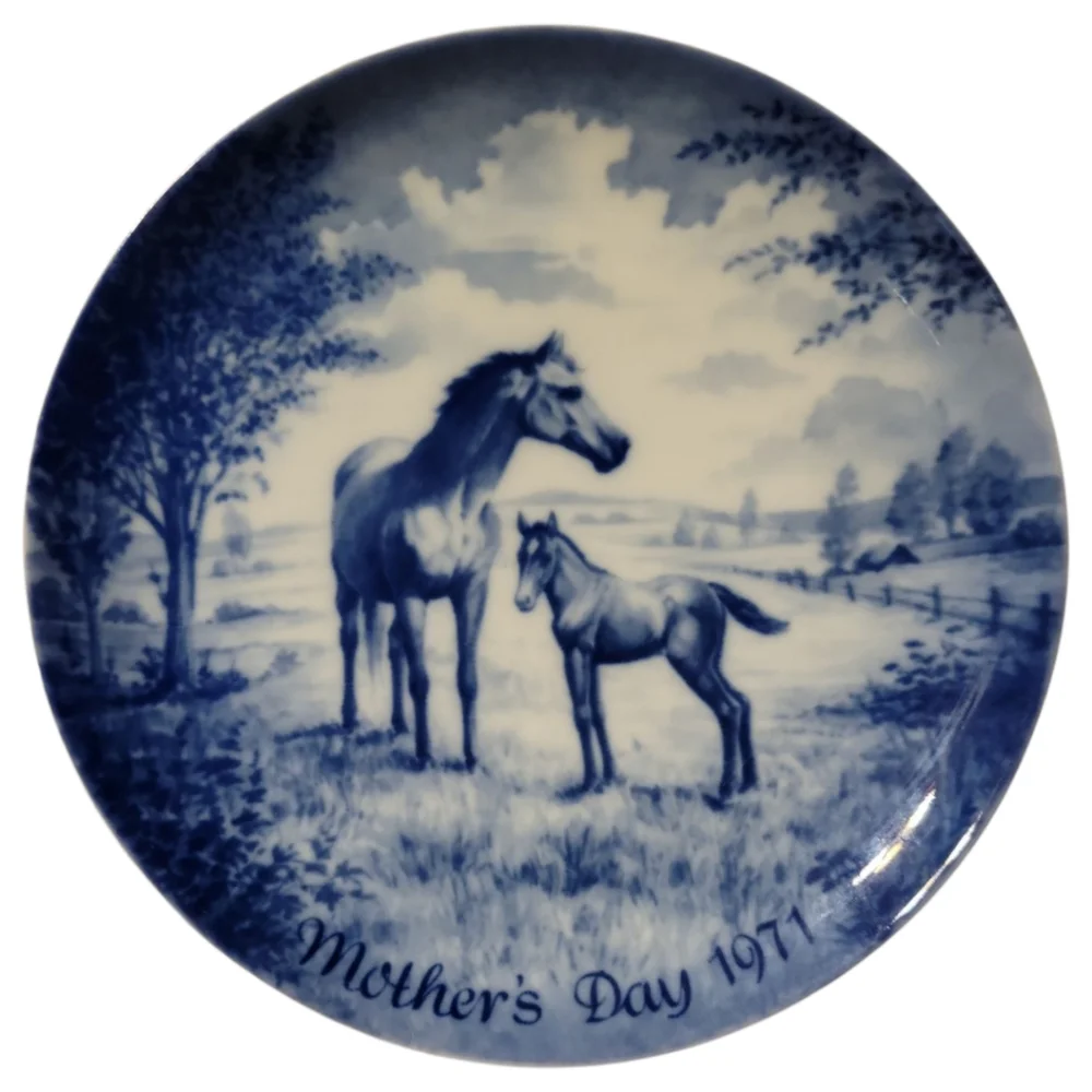 Vtg 71 Kaiser Royale Blue Winter China Mother's Day Plate Mare Foal West Germany - Picture 2 of 4